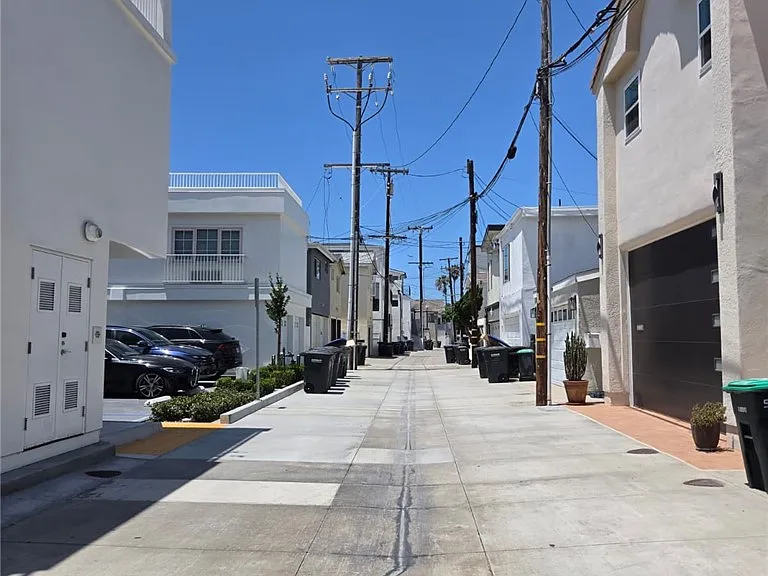 1812 W Balboa Blvd — Photo 19