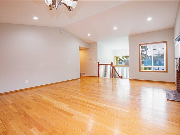 5th image of 3248 S 302nd Pl