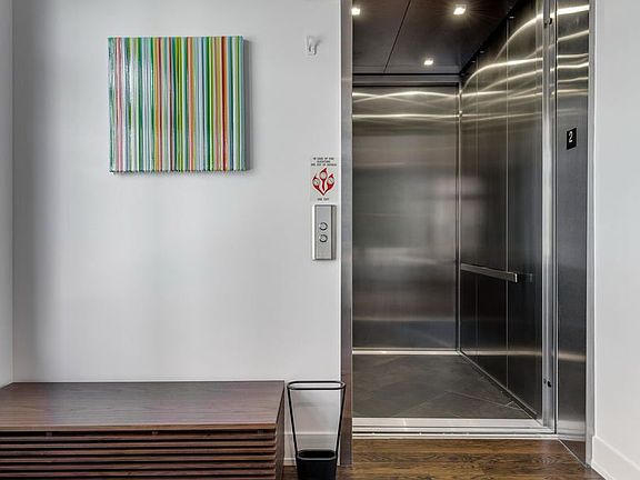 5th image of 668 N Kingsbury St #206