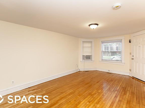 4th image of 4843 N Oakley Ave #Unt1
