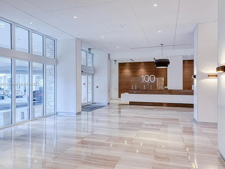 100 Bayview Dr #208 — Photo 2
