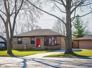 31029 W Angeline Ct, Saint Clair Shores, MI 48082