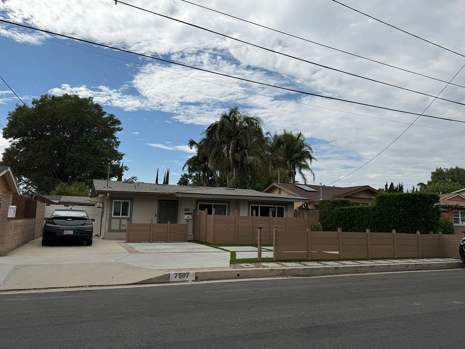 3 bed, 1.5 bath, 1279 sqft, $3,150 — Photo 2