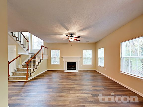 3rd image of 9304 Twin Trail Dr