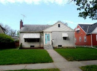 1143 Burnquist St, Saint Paul, MN 55106