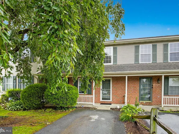 104 Chelmsford Dr, Marietta, PA 17547