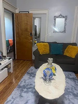 5th image of 584 Park Pl