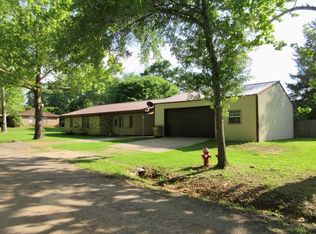 321 Oakdale St, Elkhart, TX 75839