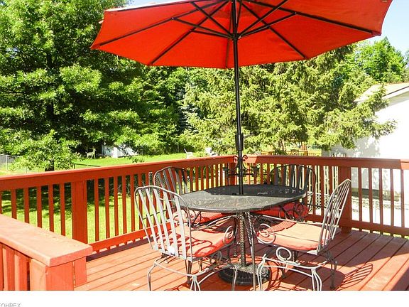 3rd image of 8946 White Oak Dr