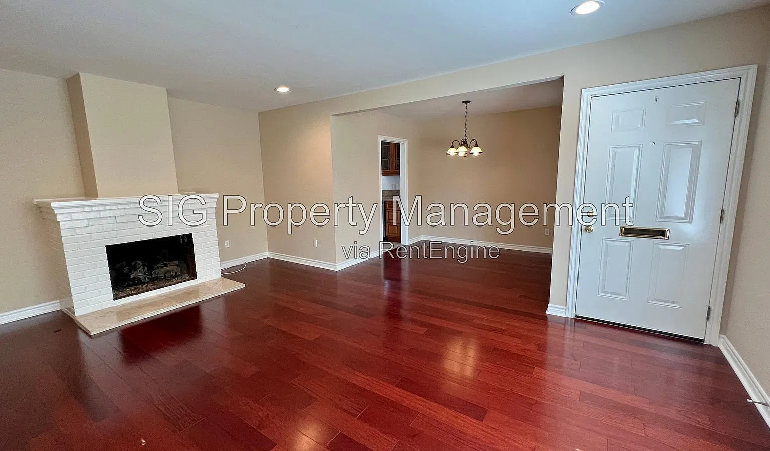 4 bed, 2.0 bath, 1593 sqft, $4,200 — Photo 4
