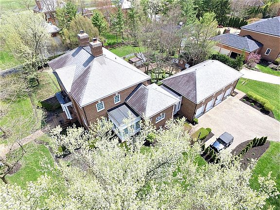 5th image of 7301 Landon Ln