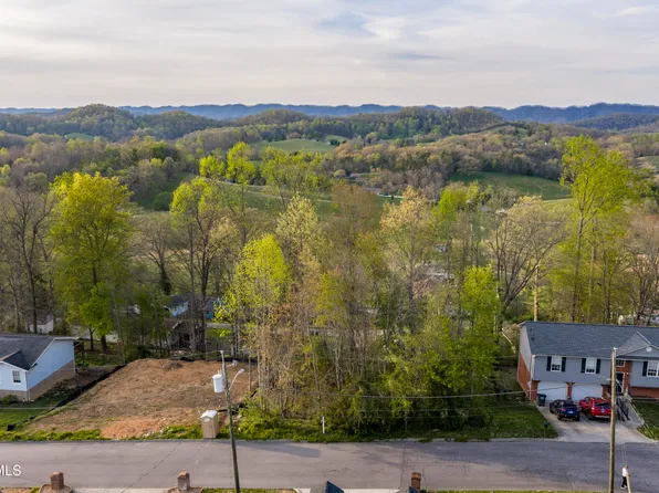 Bryan Ct, Kingsport, TN 37660