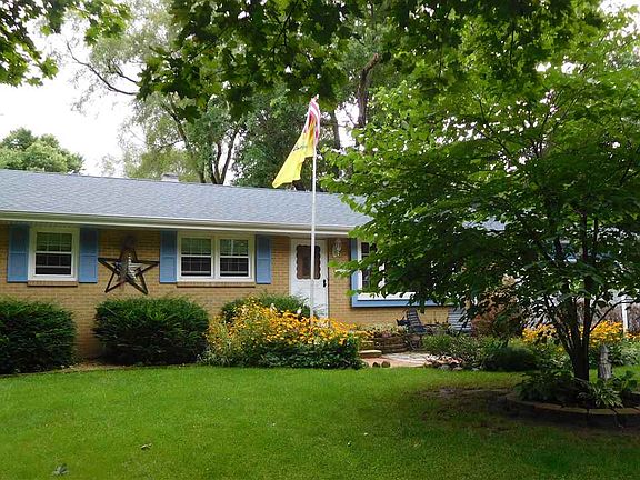 2nd image of 1415 Gladys Dr