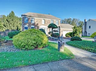 10 Homestead Cir, Marlboro, NJ 07746