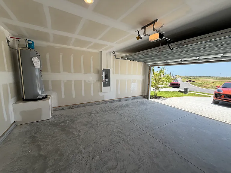 357 Artemis St — Photo 52