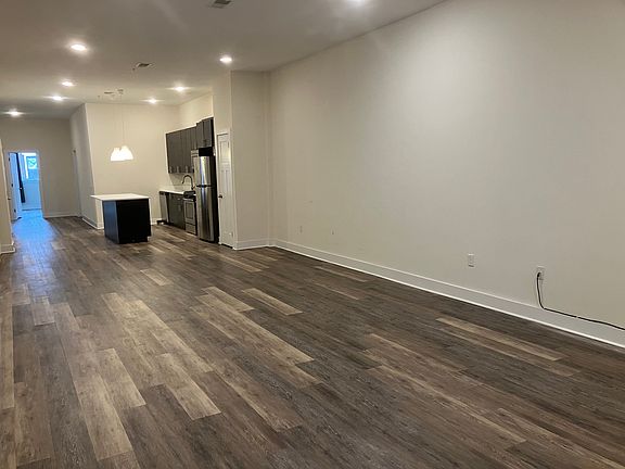 3rd image of 425 South St #2FR
