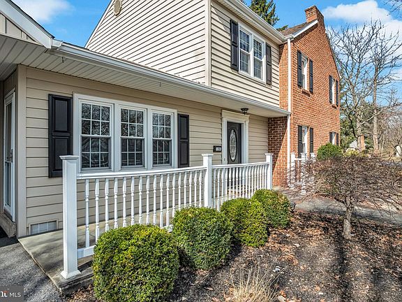 4th image of 1200 Sadler Dr