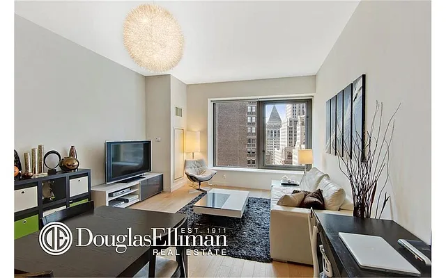 Sold by Douglas Elliman | media 14