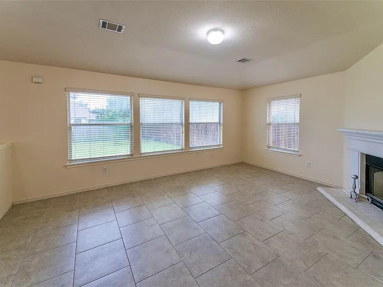 1315 Lou Gehrig Ln — Photo 15