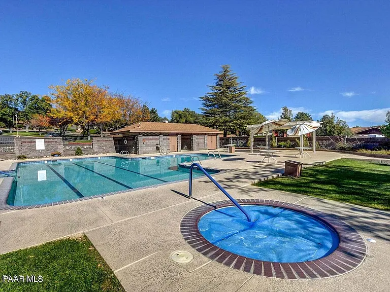 642 Sunrise Blvd — Photo 30