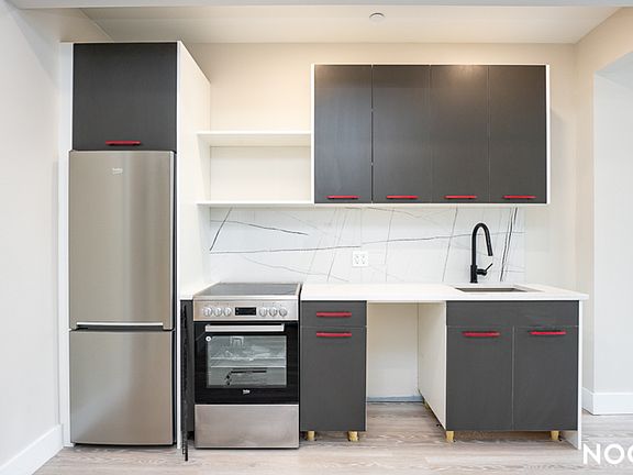 5th image of 379 Knickerbocker Ave #2B