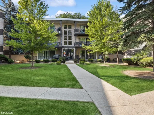 911 S 8th Ave #5, La Grange, IL 60525