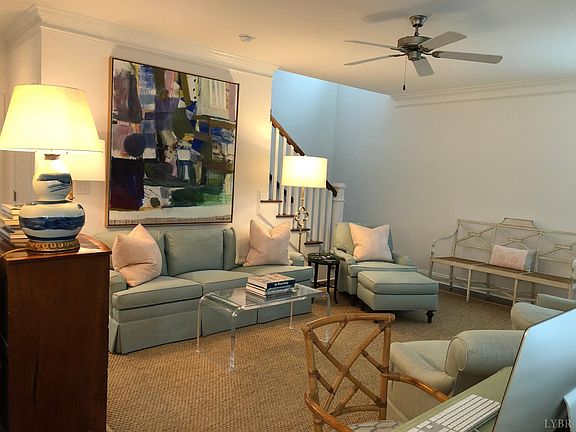 5th image of 212 St Andrews Cir