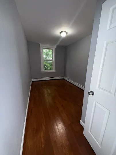 4 bed, 2000 sqft, $1,950 — Photo 1