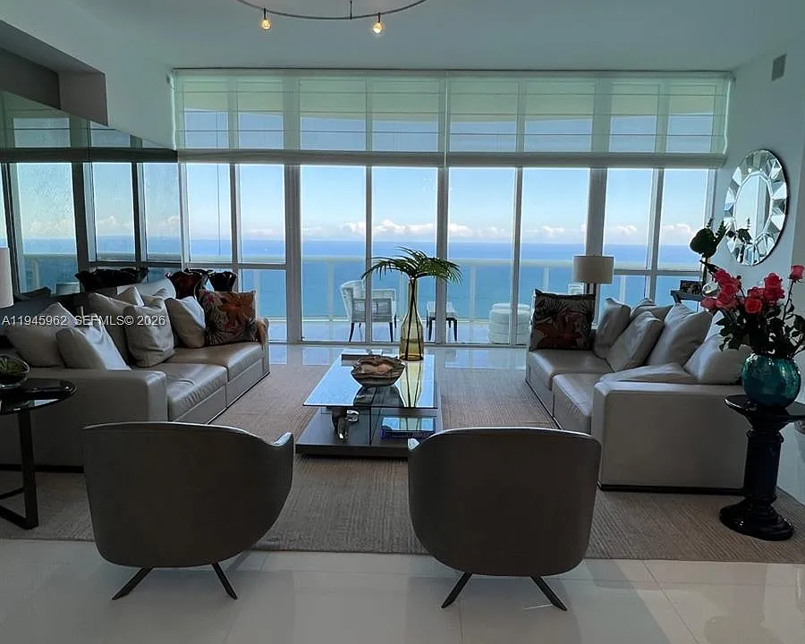 15811 Collins Ave #4101