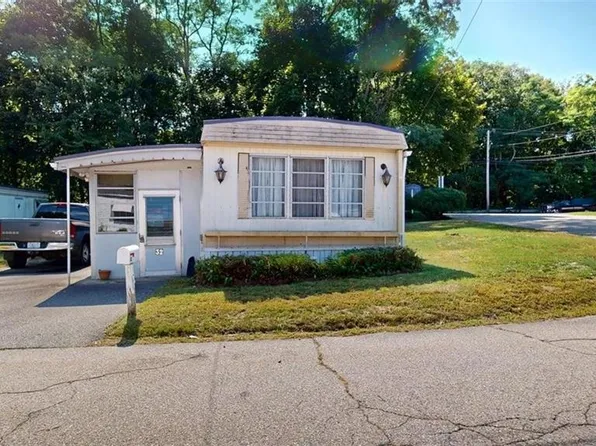 979-32 Toll Gate Rd, Warwick, RI 02886