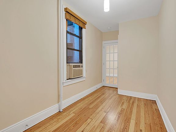 4th image of 5323 Skillman Ave APT 1R