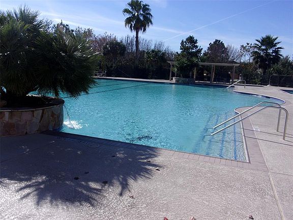 4th image of 1405 E Marsala Ct
