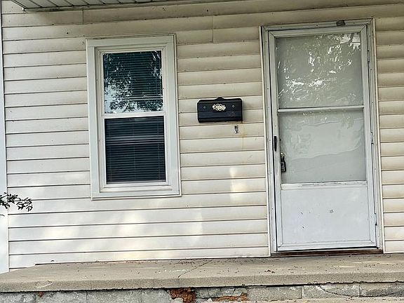 2nd image of 305 E Ellsworth St #305