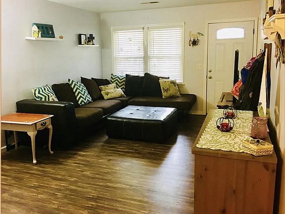 2nd image of 106 Susan Dr #2