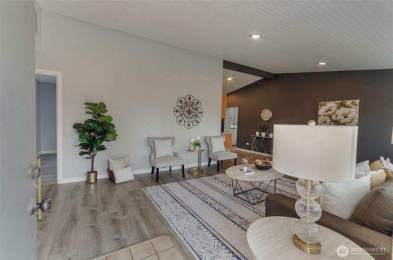 3rd image of 9711 Farwest Drive SW