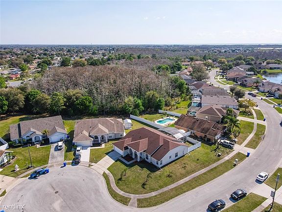 2nd image of 2453 Winfield Dr