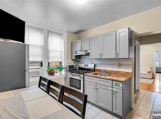 527 34th St APT D2, Union City, NJ 07087