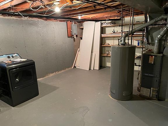3rd image of 42 Gayfeather Ln #42
