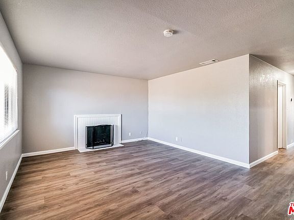 5th image of 138 Hodges St