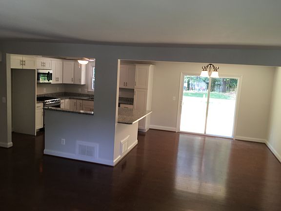 3rd image of 10622 Partridge Ln