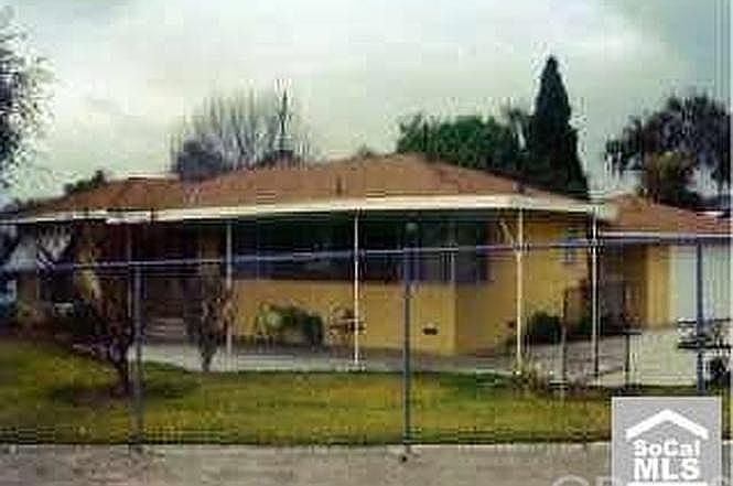 1st image of 207 N Raymond Ave