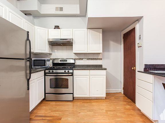 2nd image of 2459 N Ashland Ave #1F