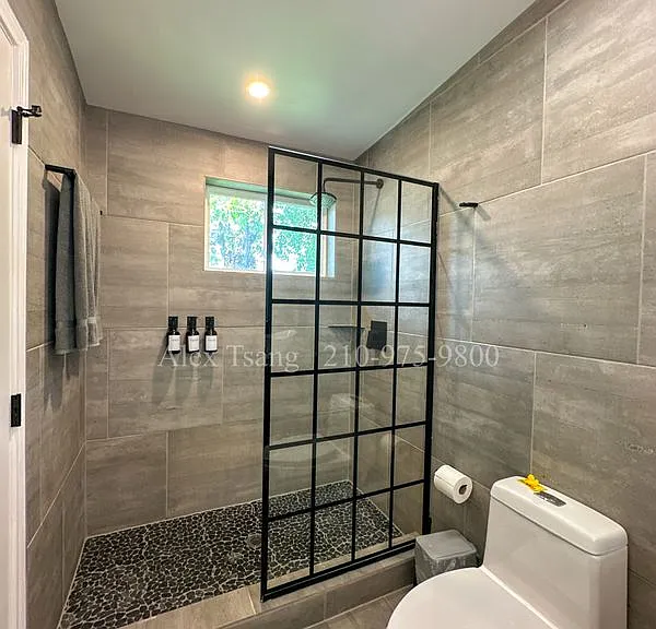 811 Montana St #2102 — Photo 18