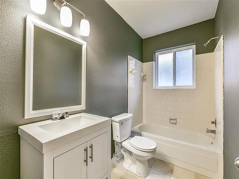 10427 Eagle Glen Dr — Photo 13