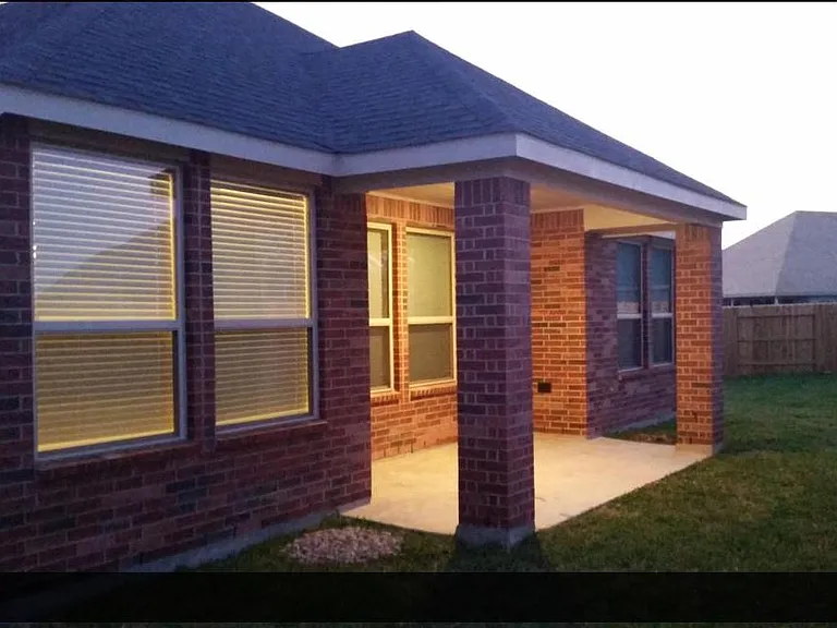 8403 Kari Bend Cir — Photo 4