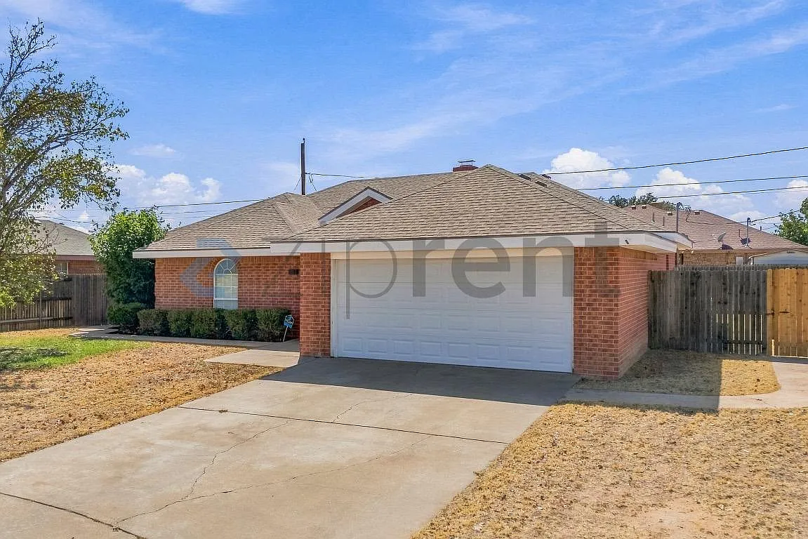 3 bed, 1762 sqft, $2,895 — Photo 3