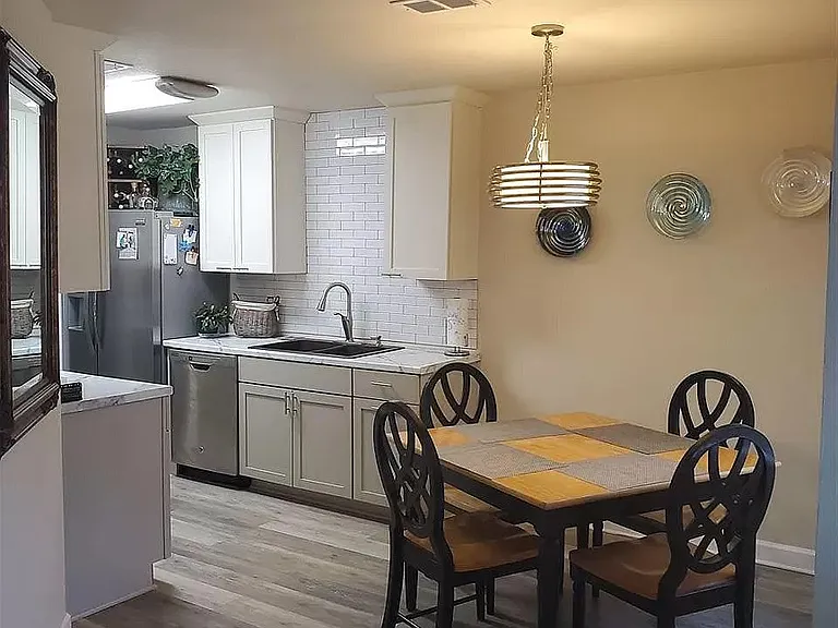 4906 Birch Ave — Photo 5