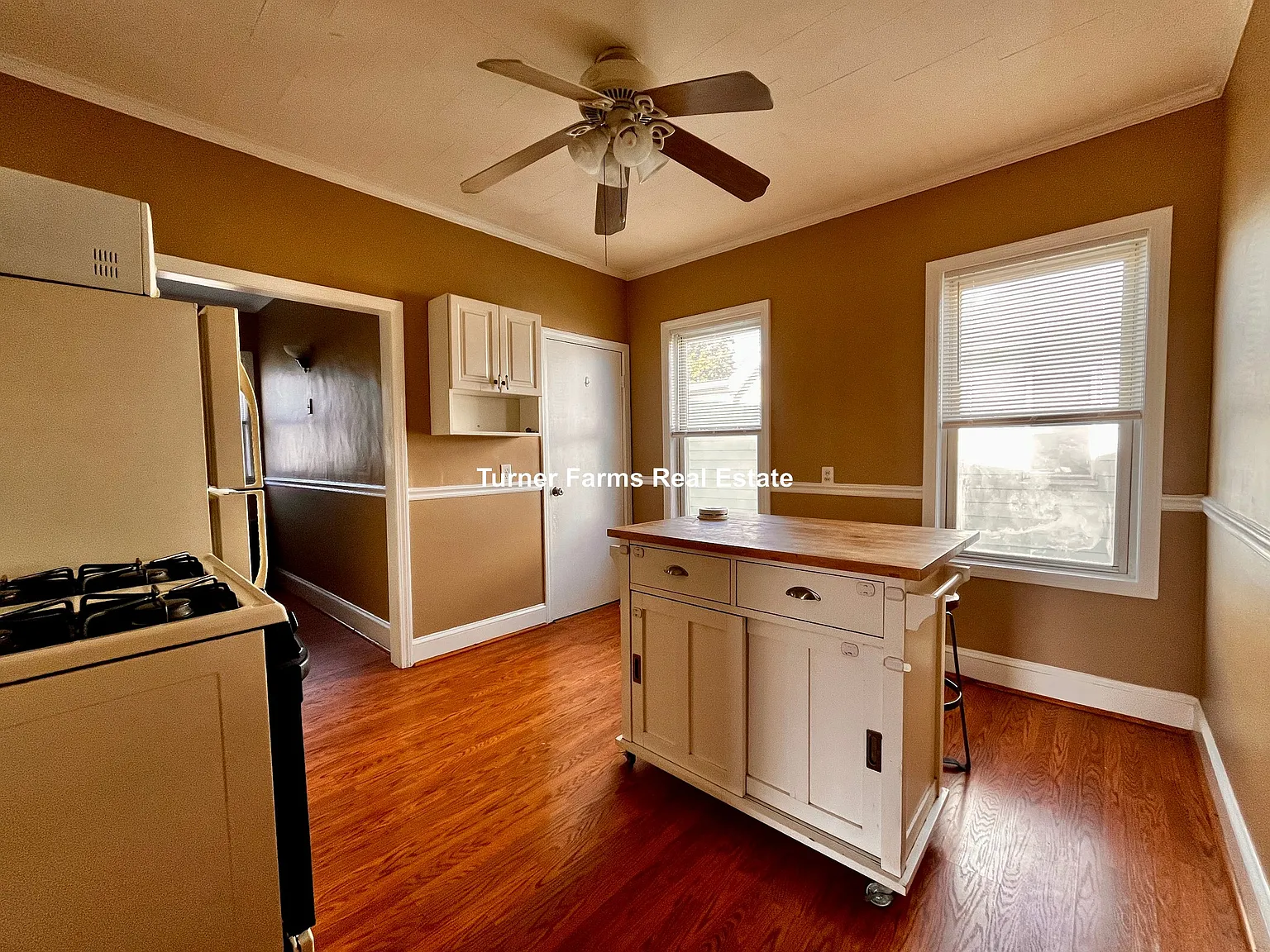 3 bed, 1.0 bath, $2,800 — Photo 4
