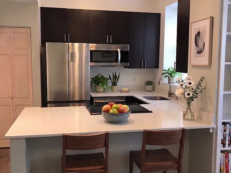 337 Milton St #1 — Photo 3