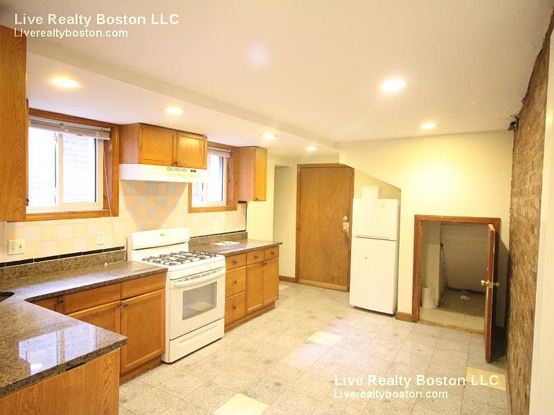 2nd image of 56 Harvard St